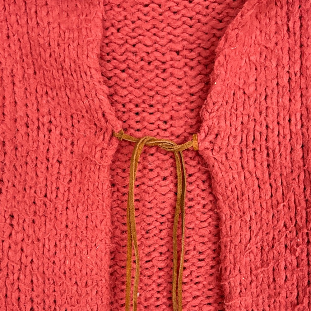 Beautiful Long Sweater - Picture 3 of 5